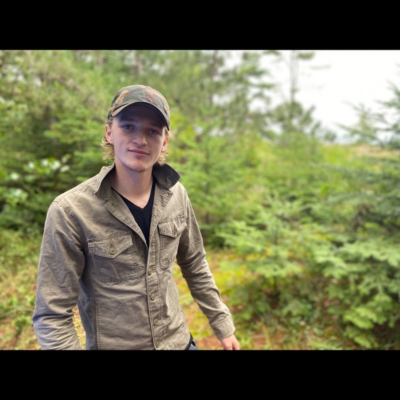 Meet your Posher, Bryson - Picture 2 of 9